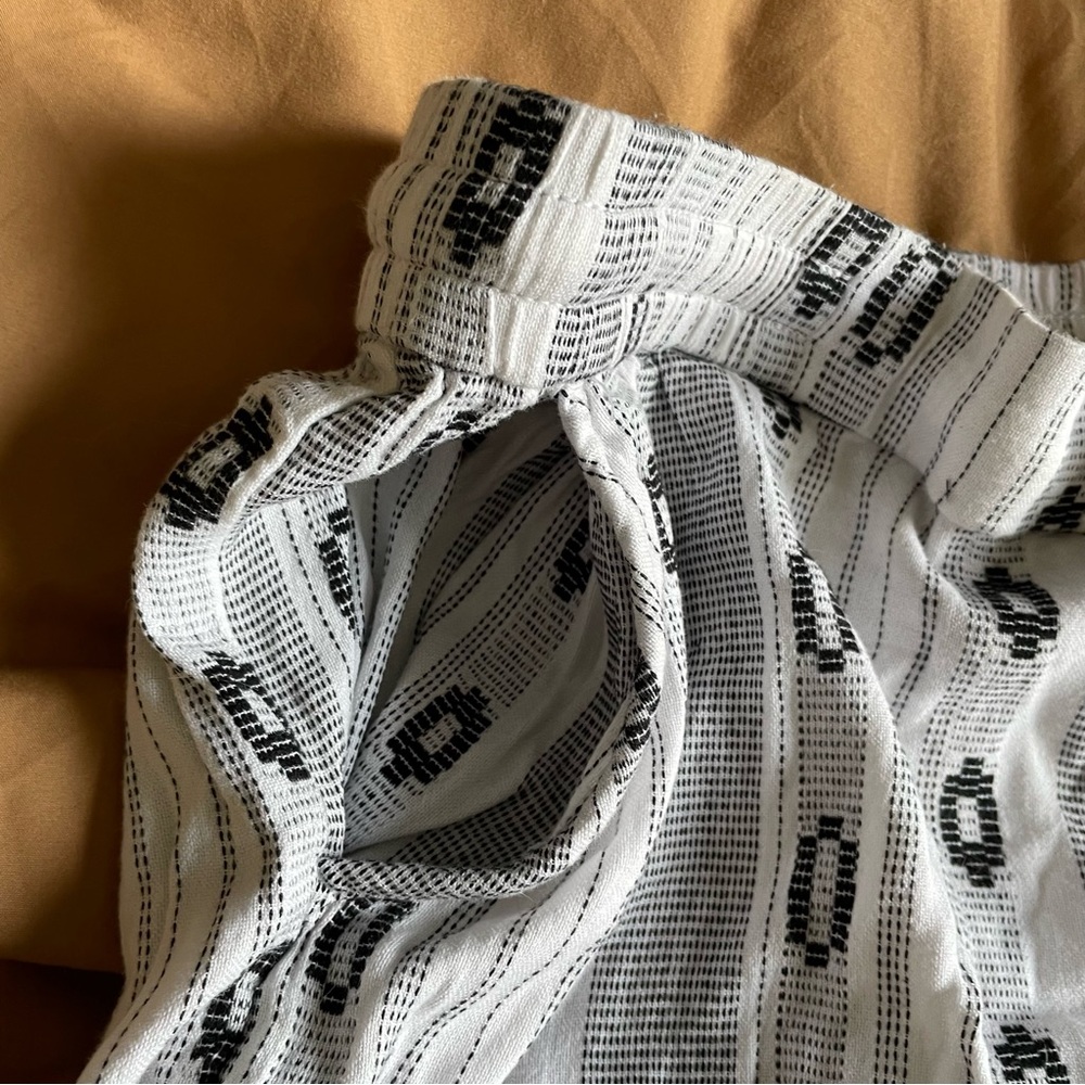 STYLE & CO Black & White Beach Linen Rayon Blend Lightweight Cropped Capri Pants - Picture 6 of 10